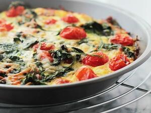 فطيرة السبانخ والطماطم