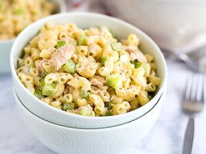 سلطة المعكرونة بالتونا 