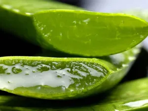 اصنعيه بنفسك: جل الصبار والورد