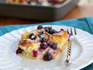 فطيرة التوت الأزرق بالكرواسان