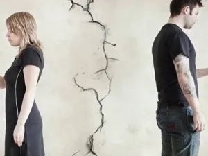 هذا ما يحدث لجسمك بعد الانفصال العاطفي؟