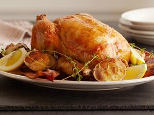 دجاج مشوي بالثوم والليمون