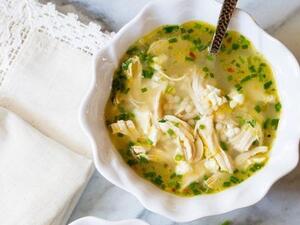 شوربة الدجاج بالليمون والكسكسي