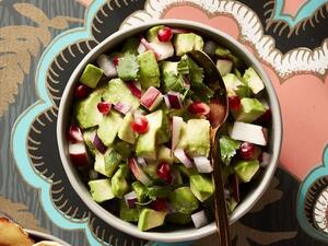 سلطة الافوكادو والكزبرة