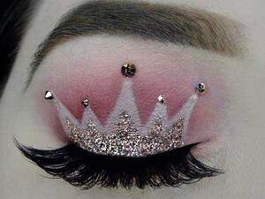  إطلالة كالأميرات