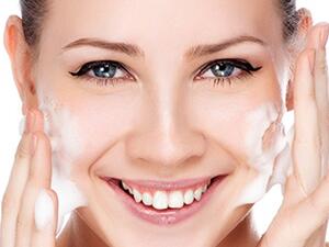 منظف مدهش لبشرة ناعمة