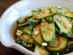 سلطة الخيار الكوري (كيمتشي)