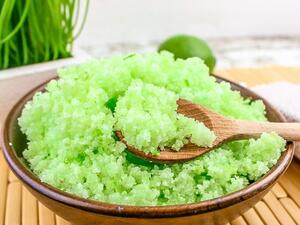 اصنعيه بنفسك: مقشر برائحة المارجريتا