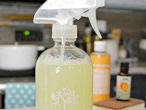 رذاذ البرتقال لتنظيف المنزل رذاذ البرتقال لتنظيف المنزل