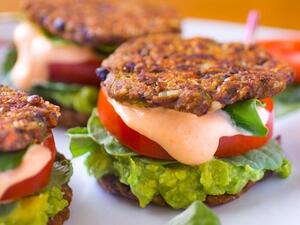 برغر نباتي صحي وشهي