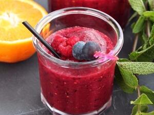 مخفوق التوت البارد