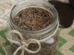 اصنعيه بنفسك: مقشر السكر بالنعناع والقهوة