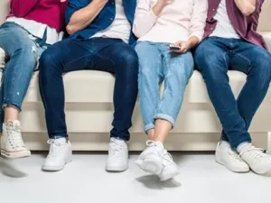 ماذا تقول طريقة جلوسك عن شخصيتك؟
