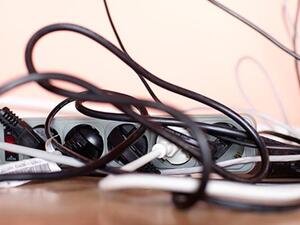 الأدوات الالكترونية تبدد الطاقة الإيجابية الأدوات الالكترونية تبدد الطاقة الإيجابية