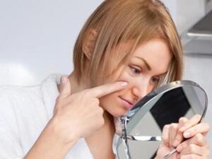 كيف تتوقفي عن العبث بالبثور؟