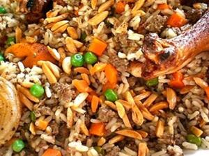 خلطة الارز بالخضار والمكسرات 