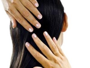 غيري لون شعرك من الداكن الى الفاتح باستعمال الحناء 