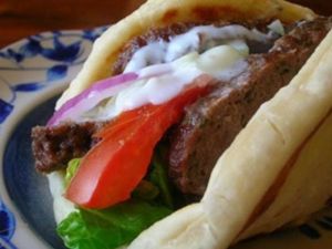 شطيرة اللحم اليونانية