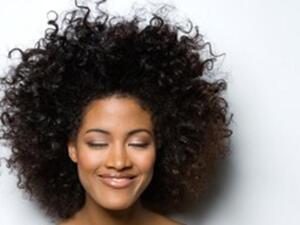 الشعر المجعد رائع للصيف 