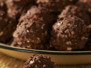 كرات الشوكولاته اللذيذة