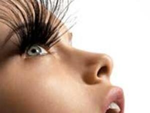 اختيار الماسكارا الافضل التي تناسب رموشك اساسي للحصول على تأثير جيد