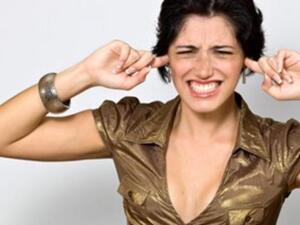 هل تشعر بطنين في أذنك؟ لما لا تأخذ إجازة من هاتفك النقال!