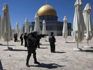 أبو الغيط: المساس بالقدس لعب بالنار
