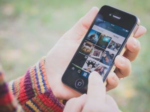 Love could be just a few "likes" away. (Shutterstock)