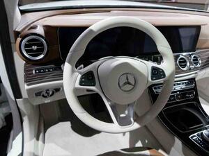 مرسيدس .. أكثر الشركات الفاخرة مبيعاً   