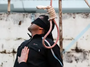 A man is executed in Iran (file photo)