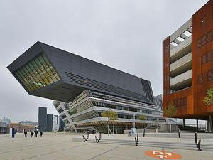 The Library of Vienna University of Economics and Business, one of Hadid's many international designs (Wikimedia Commons)