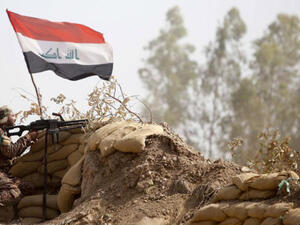 An Iraqi Shiite militia fighter in the province of Salahuddin (AFP/Mohammad Sawaf)
