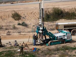 Israeli forces drilling to search for Palestinian tunnels in the Gaza Strip. (AFP/Menahem Kahana)