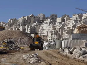 Under a new ruling, UK public bodies will no longer have the right to boycott goods and services from Israeli settlements in the West Bank. (File Photo)