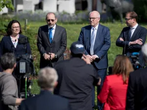 The party leader and parliamentary group leader of the social democratic SPD Andrea Nahles, Jordan's Foreign Minister Ayman Safadi (AFP/File Photo)