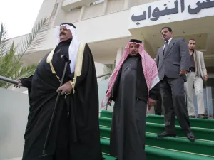 Jordanian MPs leave the parliament building in Amman. (Khalil Mazraawi / AFP Photo)