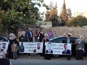 Jordanians held a vigil for Tayseer al-Najjar outside the UAE embassy in Amman. (Twitter)