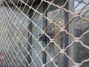 رئيسة وزراء بنجلادش السابقة تسلم نفسها للمحكمة والإفراج عنها بكفالة
