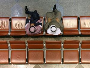 Kuwaiti traders sitting in the main hall at the Kuwait Stock Exchange (Boursa) headquarters in Kuwait City. (AFP) Kuwaiti traders sitting in the main hall at the Kuwait Stock Exchange (Boursa) headquarters in Kuwait City. (AFP)