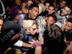 النجمة العالمية الليدي غاغا