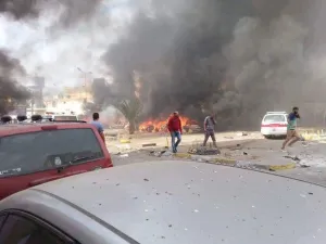 انفجار عنيف أمام مستشفى الجلاء في مدينة بنغازي شرقي ليبيا