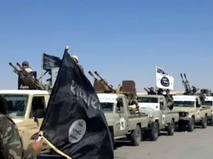 رتل مسلح لتنظيم الدولة الاسلامية في ليبيا