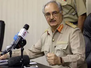 القائد العام للجيش الليبي الفريق أول خليفة حفتر