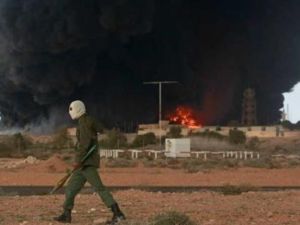 قوات القذافي تحيط بمدينة مصراتة من جميع الجهات