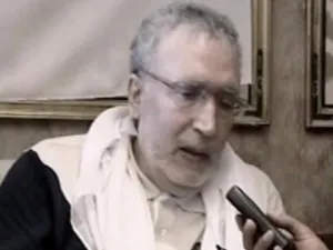 عبد الباسط المقرحي يظهر لأول مرة خلال اجتماع لقبيلته لدعم نظام العقيد معمر القذافي