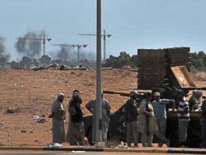 عناصر من المجلس الإنتقالي على مشارف سرت