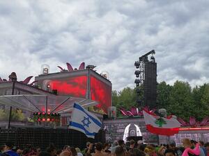 The Israeli and Lebanese flags reportedly flew side-by-side at the music event (Twitter)