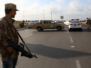 مصر تعلن إحباط 'محاولة تسلل إرهابيين' عبر الحدود مع ليبيا
