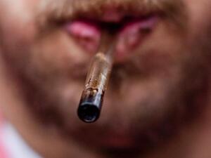 Crack Pipe (Twitter)