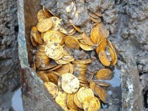 Fifth-century gold coins (Twitter)
